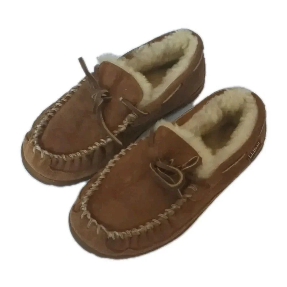LL Bean Wicked Good Camp Moccasins  Big Girls 2 Shearling Fur Slippers Tan